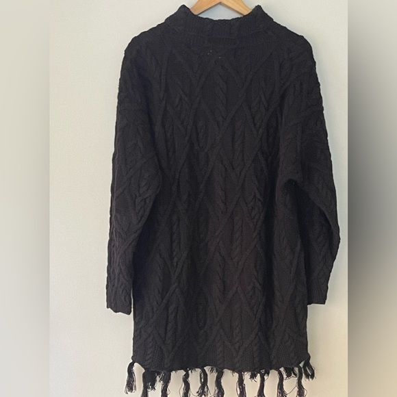 Yarndworks Chunky Handknit Mock Neck Black Sweater - Picture 4 of 8